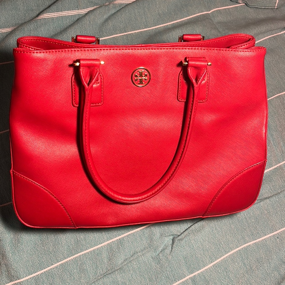 Tory Burch Red Shoulder/Handbag Purse.